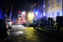 Feuer 2 Y durch Weihnachtsbaum  Koeln Ehrenfeld Alpenerstr P69